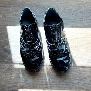 Vionic Hadley patent leather oxford brogues size 7.5